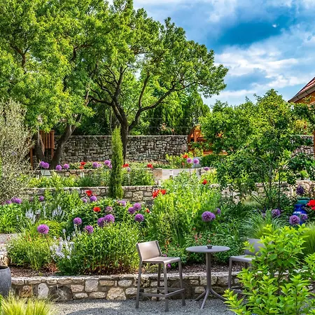 Mandilla Pensiune 4*