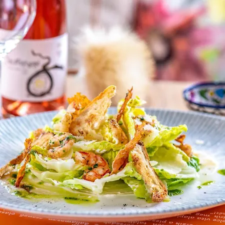 Mandilla 4* Köveskál